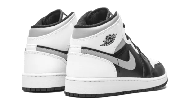 Air Jordan 1 Mid White Shadow (GS) - obrazek 4