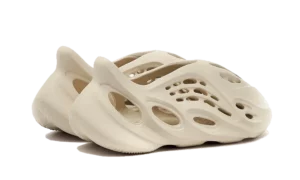 Yeezy Foam RNNR Sand