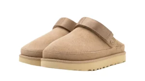 UGG Goldenstar Clog Sand