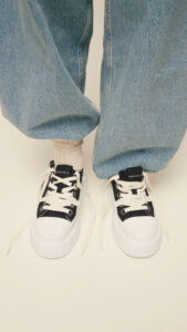 Inuikii Matilda Canvas Low Black