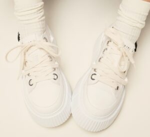 INUIKII Matilda Canvas Low White
