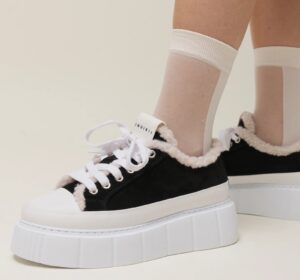 Inuikii Matilda Curly Black